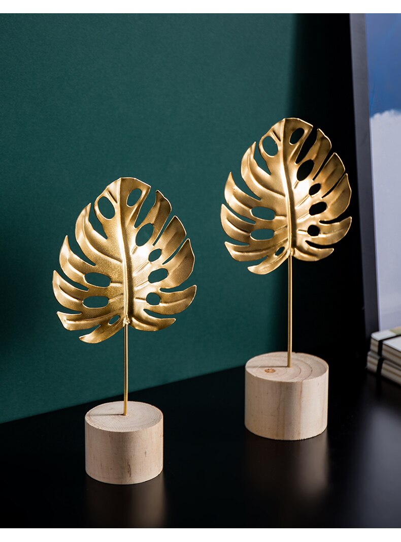 Iron Palm Leaf Ornament in Gold